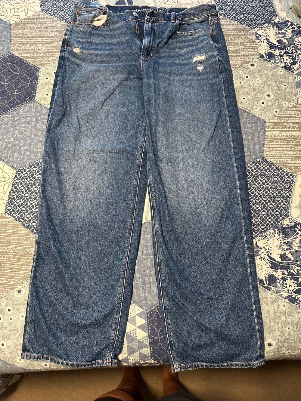 American Eagle Outfitters Women’s Blue Wide-Leg Flare Jeans